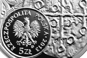 Detal srebrnej monety okolicznościowej – Historia Monety Polskiej – denar Bolesława Chrobrego