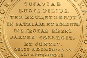 Detal złotej monety Skarby Stanisława Augusta – Władysław Łokietek
