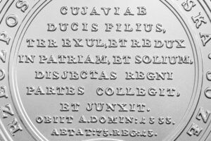 Detal srebrnej monety Skarby Stanisława Augusta – Władysław Łokietek
