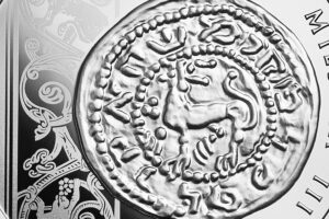 Detal srebrnej monety okolicznościowej – Historia Monety Polskiej – brakteat Mieszka III