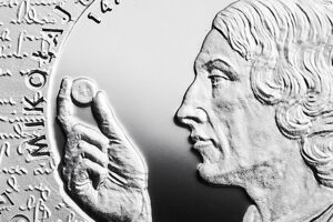 Detal srebrnej monety okolicznościowej – Wielcy polscy ekonomiści – Mikołaj Kopernik
