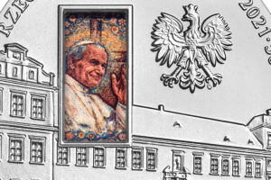 Detal srebrnej monety okolicznościowej – Pałac Biskupi w Krakowie